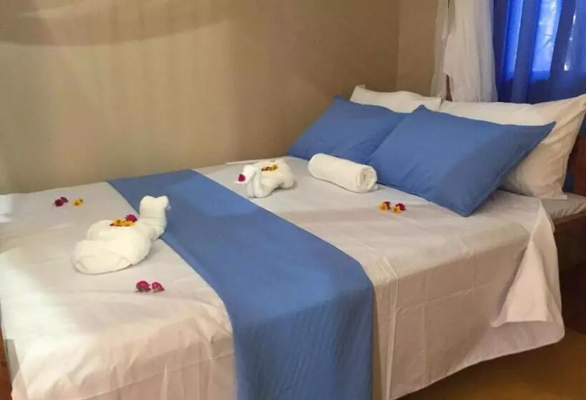 Aamiaismajoitus (B&B) Mafia Neptune Villa Lodge