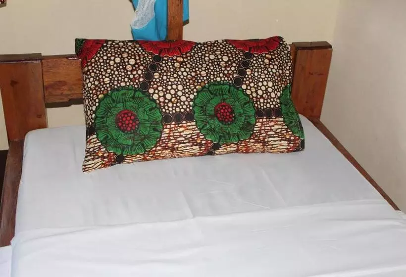 Aamiaismajoitus (B&B) Mafia Neptune Villa Lodge