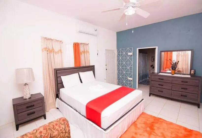 تختخواب و صبحانه Suzette Guesthouse Accommodations