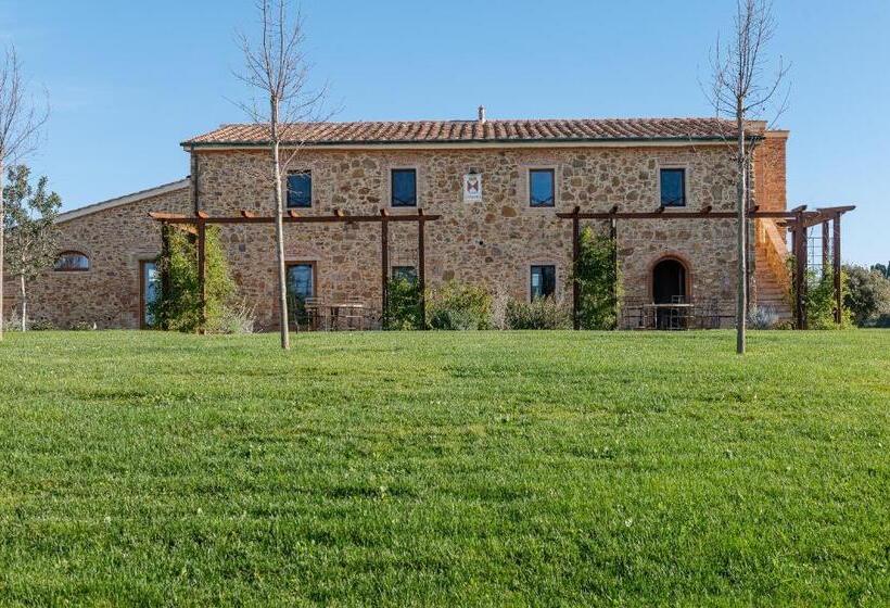 هتل Relais Lungagnola