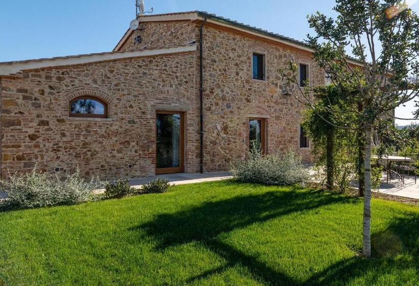 هتل Relais Lungagnola