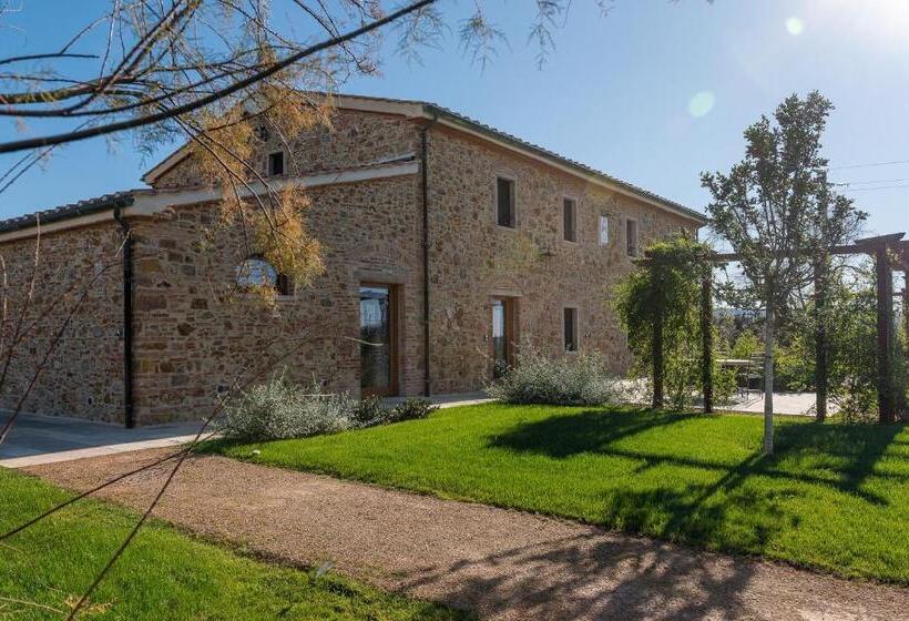 هتل Relais Lungagnola