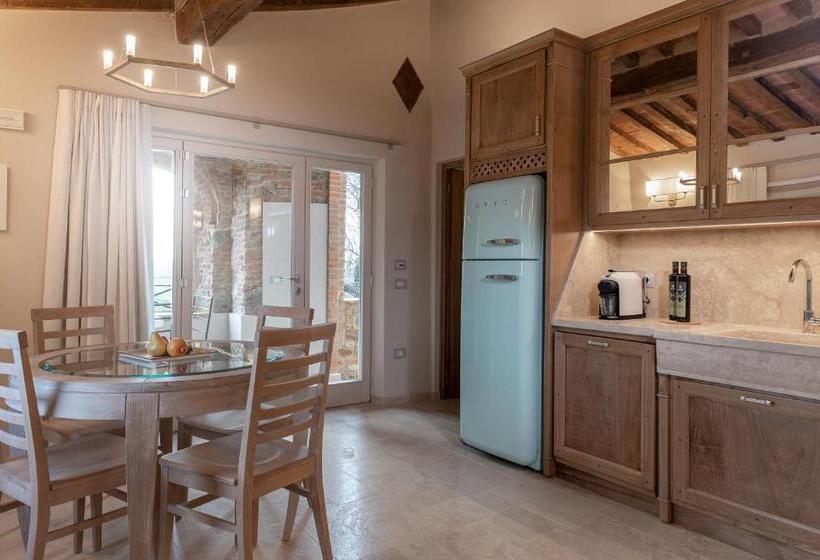 هتل Relais Lungagnola