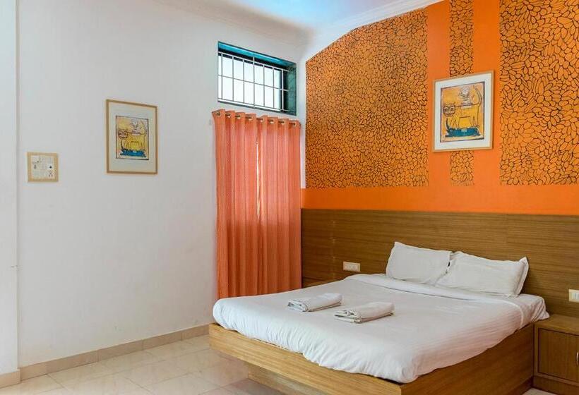 בית מלון כפרי Arambol Plaza Beach Resort