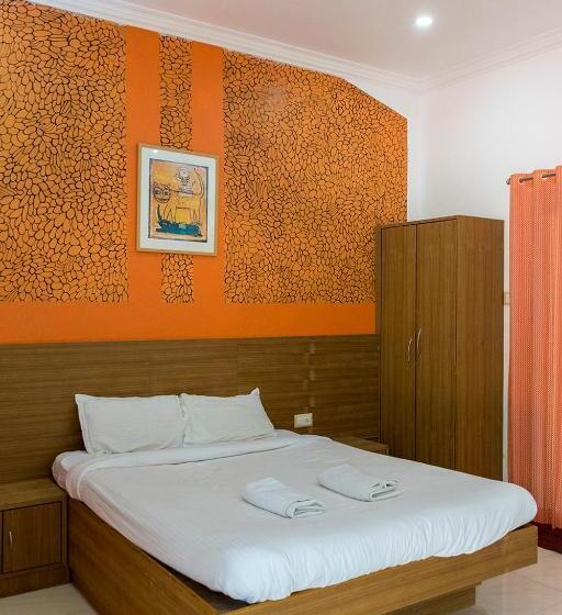 בית מלון כפרי Arambol Plaza Beach Resort