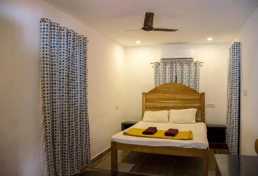 בית מלון כפרי Arambol Plaza Beach Resort