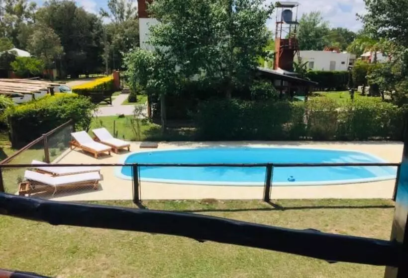 Hotelli Cabanas Los Troncos