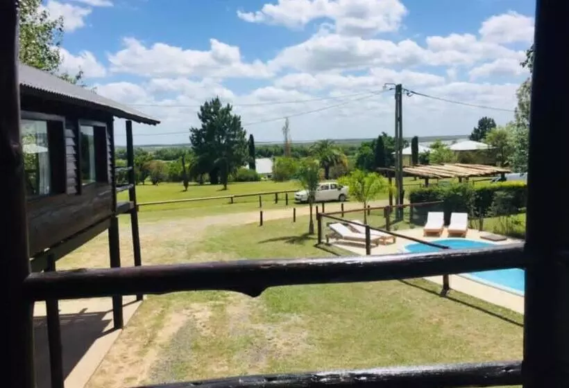 Hotelli Cabanas Los Troncos