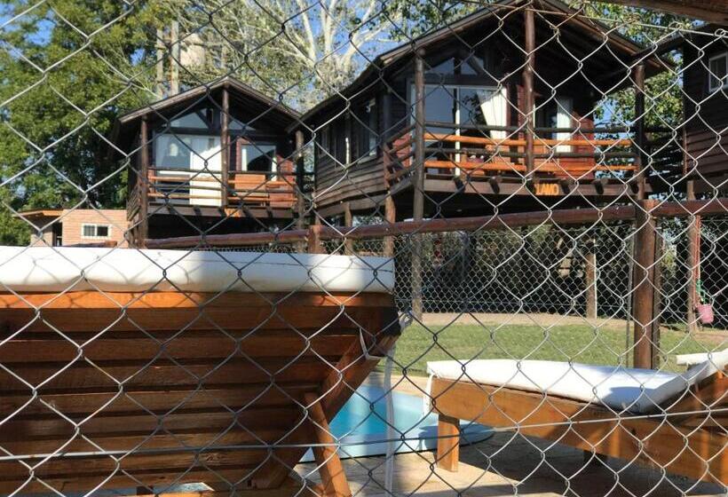 ホテル Cabanas Los Troncos