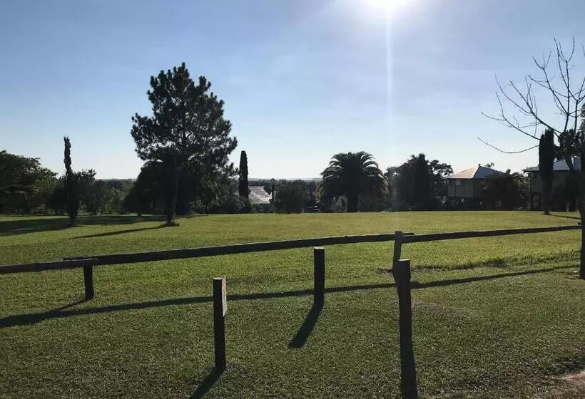 Hotelli Cabanas Los Troncos