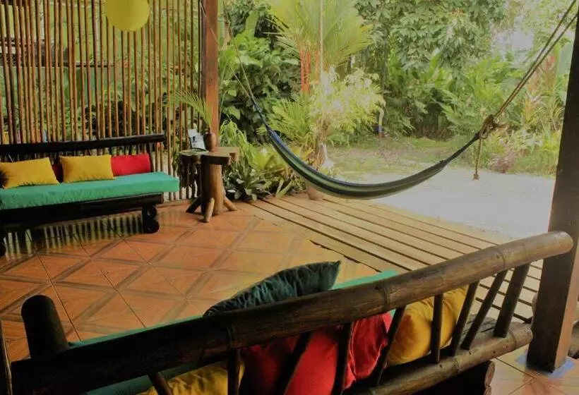 ホテル Casa Natural Puerto Viejo