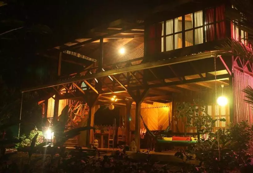 ホテル Casa Natural Puerto Viejo