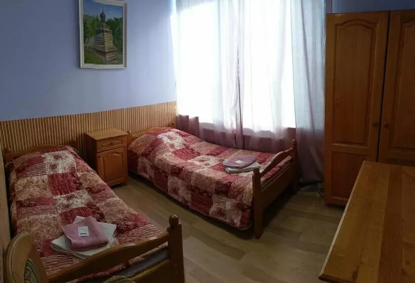 هتل Guest House Uzhgorod