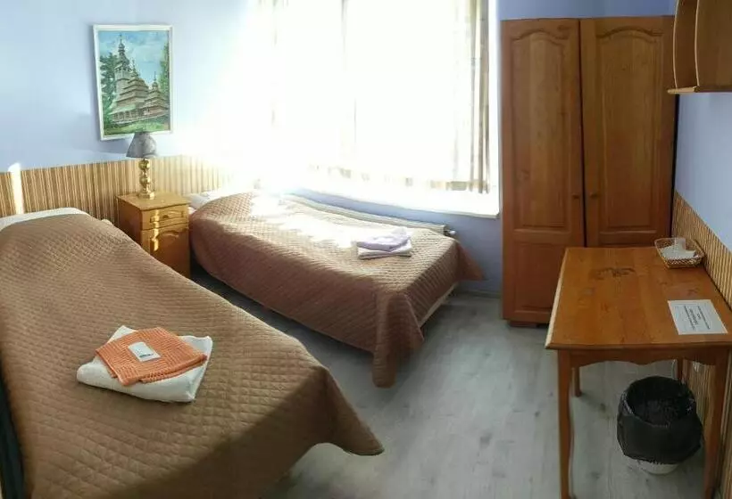 هتل Guest House Uzhgorod