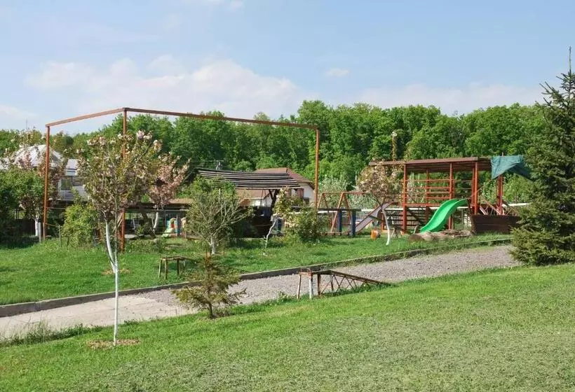 هتل Guest House Uzhgorod