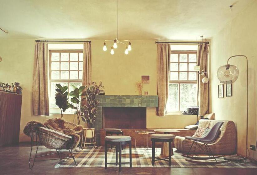 בית מלון כפרי La Petite Fabriek