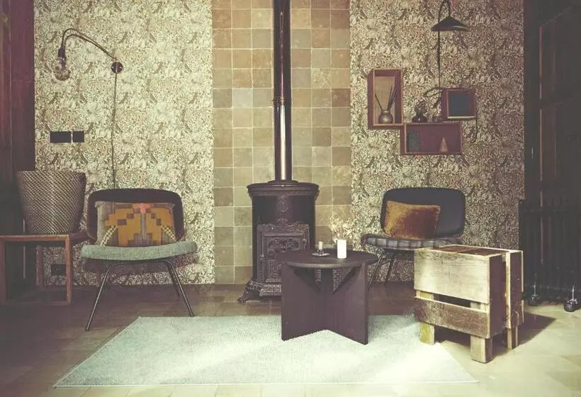 Hotelli La Petite Fabriek