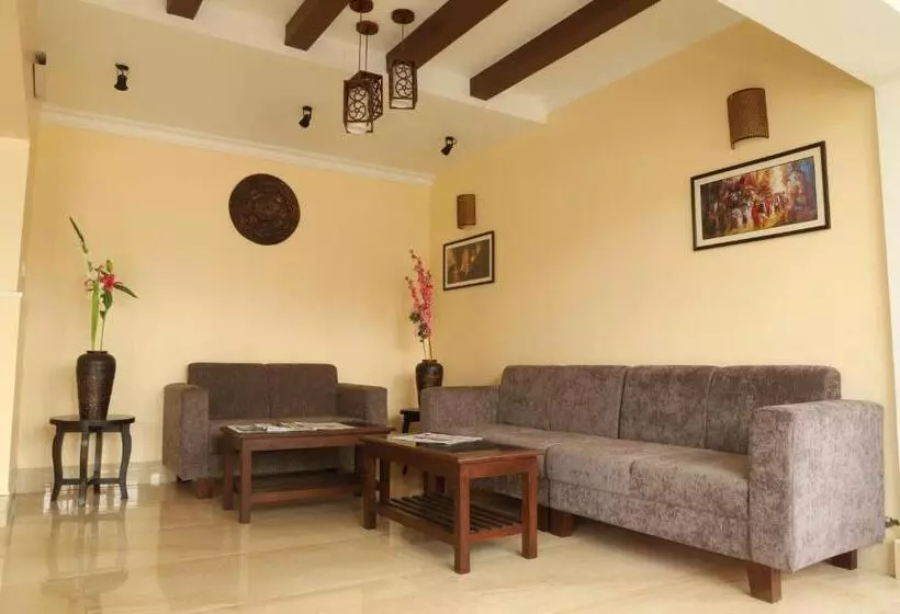 هتل Maden Inn