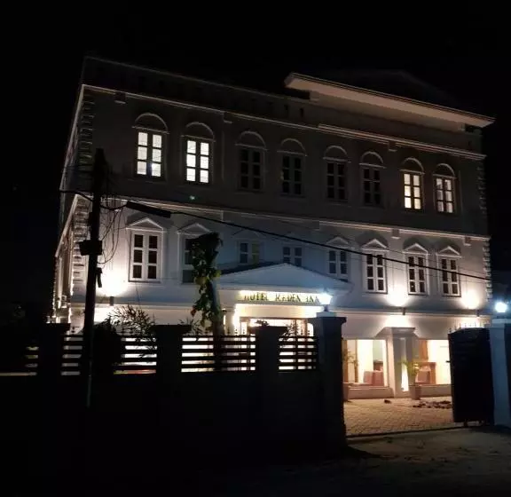 هتل Maden Inn