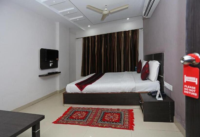 هتل Oyo Flagship Subudhi S Inn