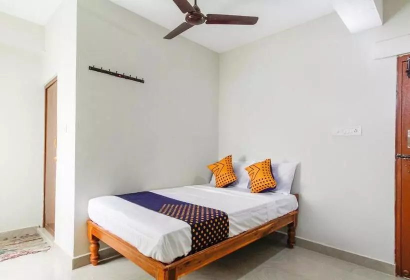 ホテル Spot On Sujith Lodge Annexe
