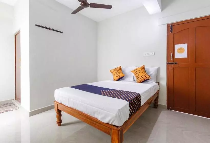 ホテル Spot On Sujith Lodge Annexe