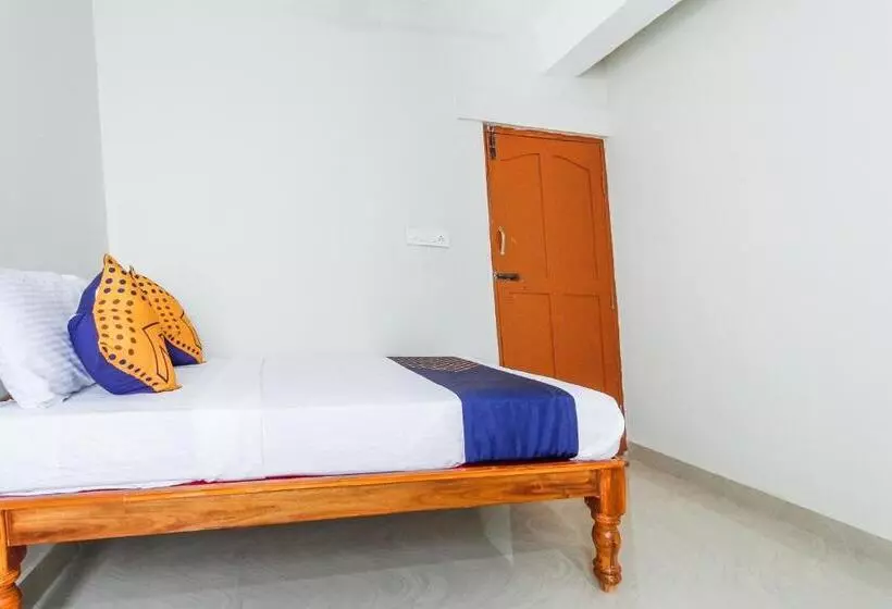 ホテル Spot On Sujith Lodge Annexe