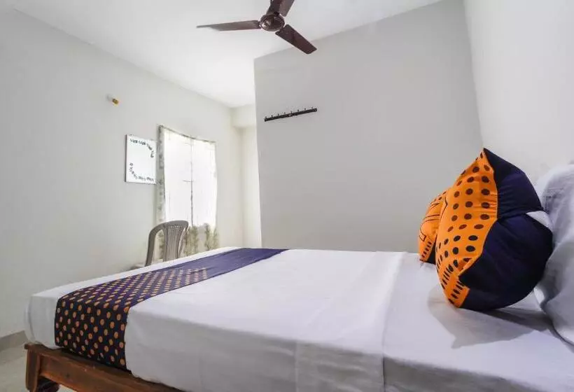 ホテル Spot On Sujith Lodge Annexe