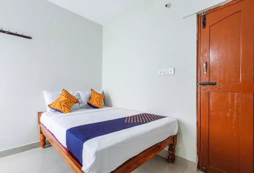 ホテル Spot On Sujith Lodge Annexe