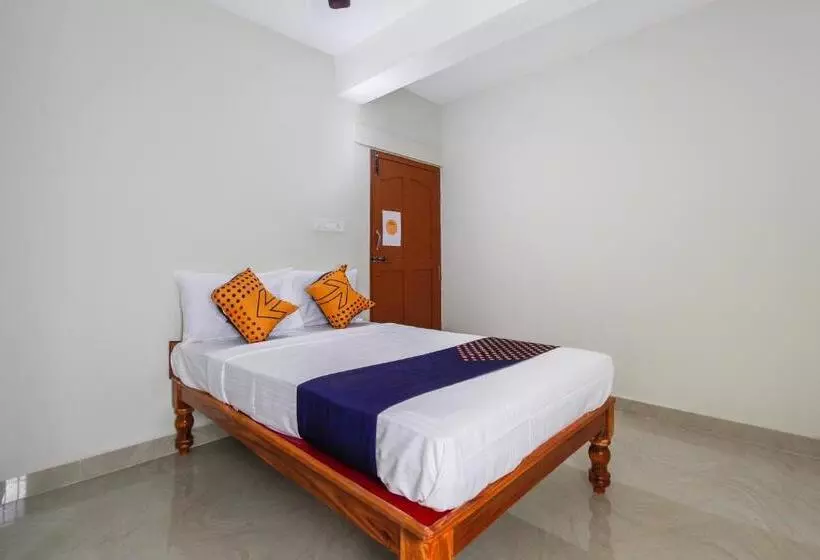 ホテル Spot On Sujith Lodge Annexe