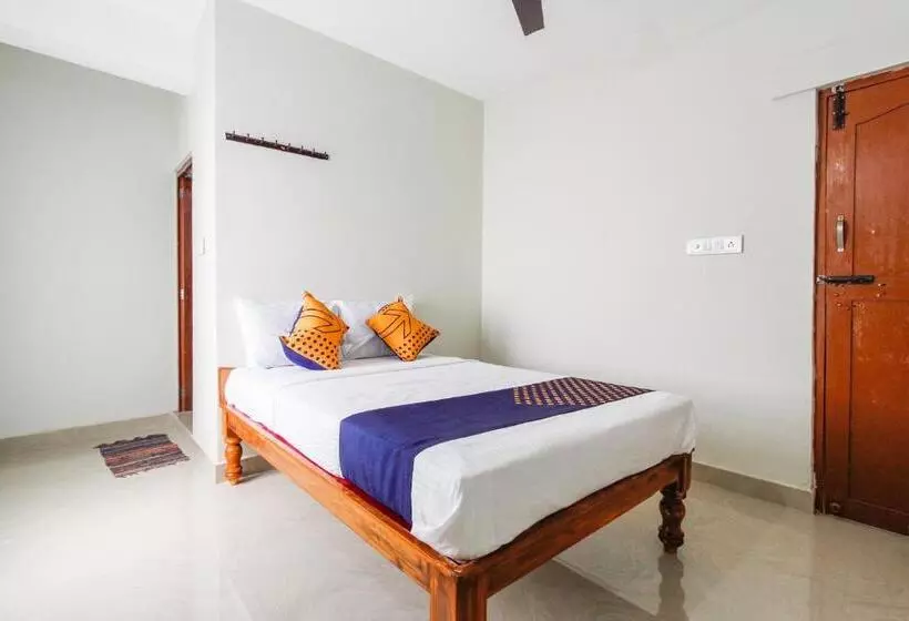 ホテル Spot On Sujith Lodge Annexe