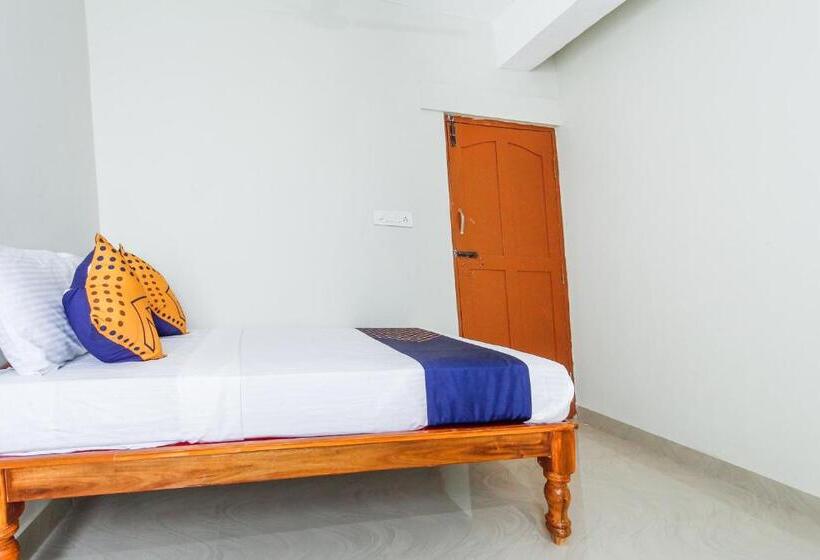 Hotel Spot On Sujith Lodge Annexe