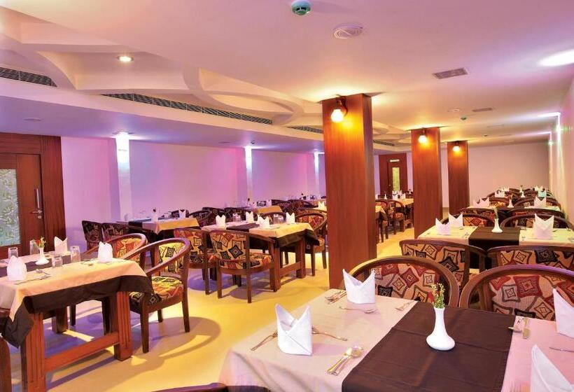 בית מלון כפרי Vkj International Kuttampuzha