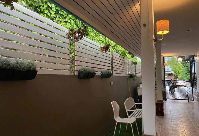 モーテル บ้านสวนสมบูรณ์