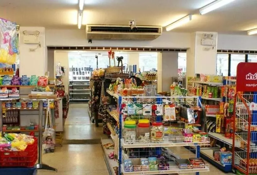 ペンション Kim Hotel At Bangplong