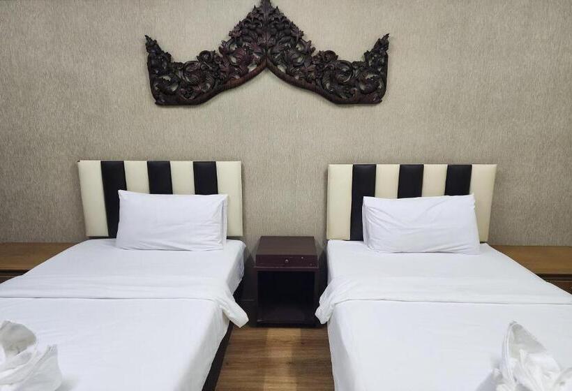 ペンション Kim Hotel At Bangplong