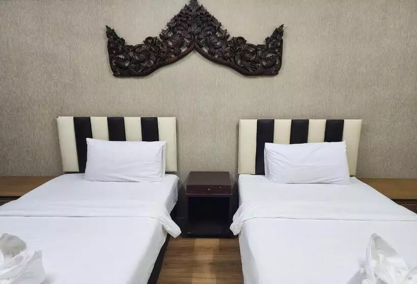 ペンション Kim Hotel At Bangplong