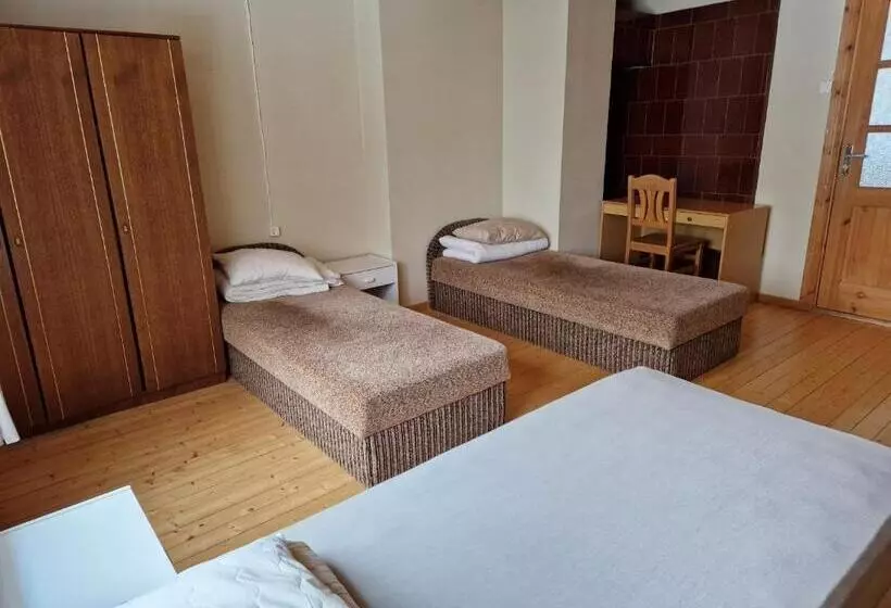 پانسیون Püha Guesthouse