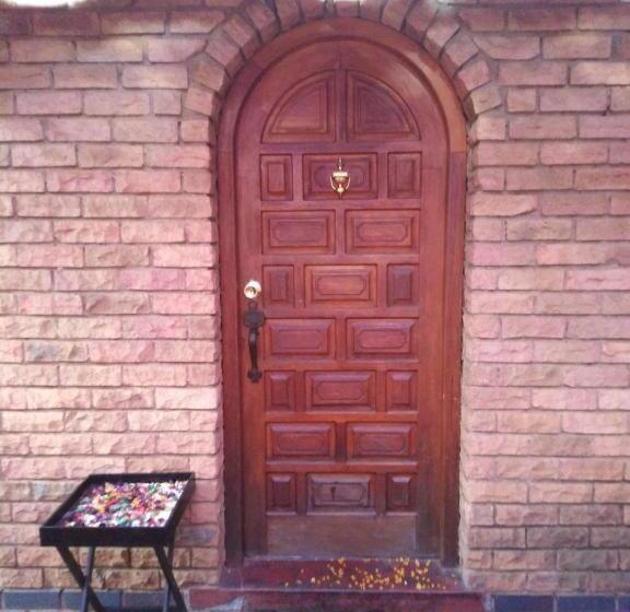 פנסיון Plk Noord Guesthouse