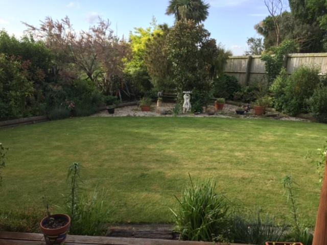 펜션 Waikuku Beach Apartment