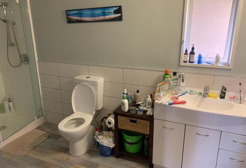 펜션 Waikuku Beach Apartment