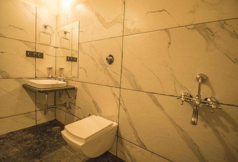 אתר נופש Wowstayz Pachmarhi Ecotel