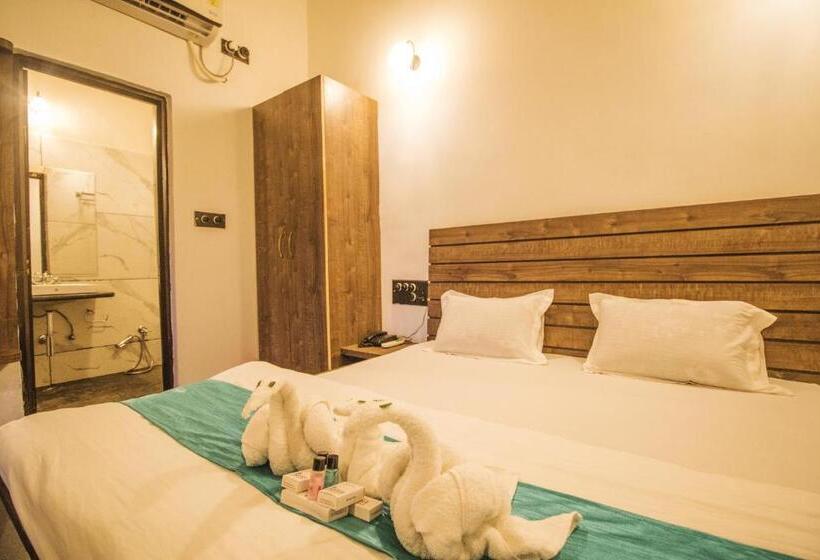 אתר נופש Wowstayz Pachmarhi Ecotel