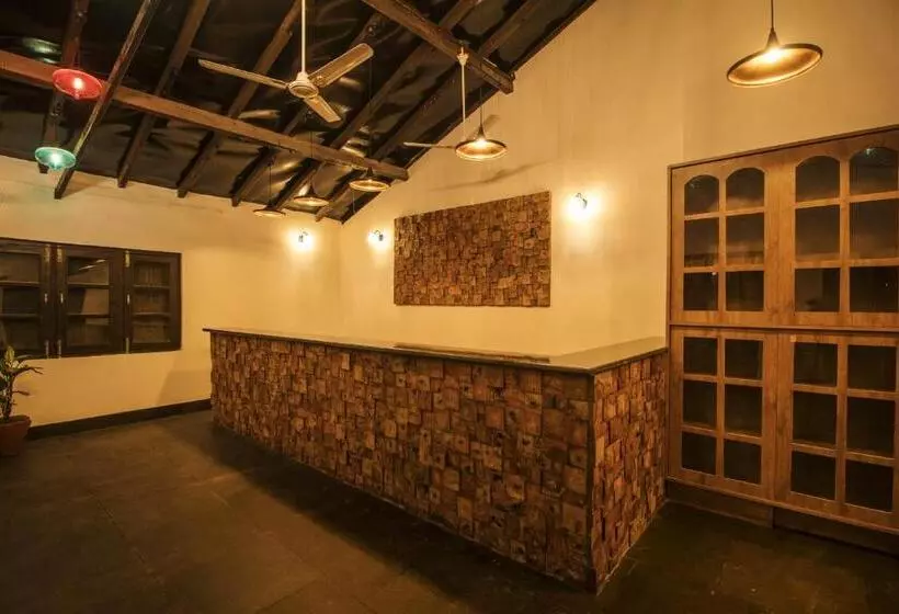 リゾートホテル Wowstayz Pachmarhi Ecotel