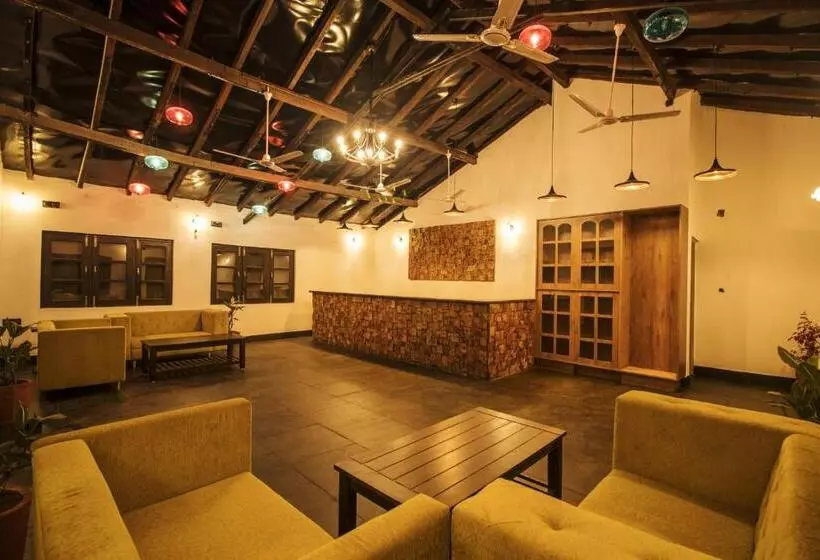 リゾートホテル Wowstayz Pachmarhi Ecotel