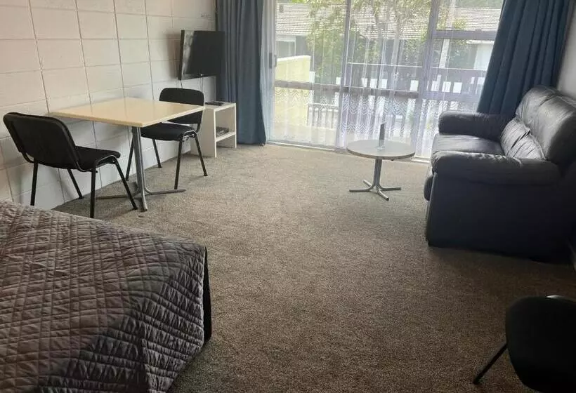 Aaron Court Motel Whangarei