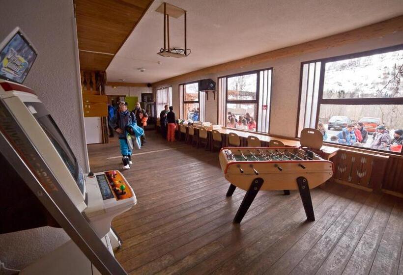 هاستل Centre De Vacances Le Val D Escreins