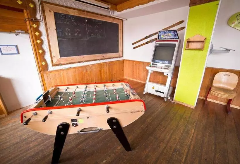 هاستل Centre De Vacances Le Val D Escreins