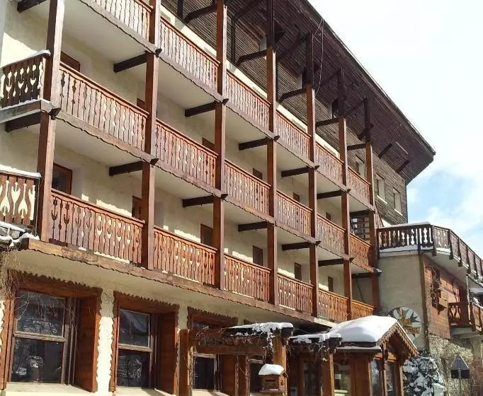 هاستل Centre De Vacances Le Val D Escreins
