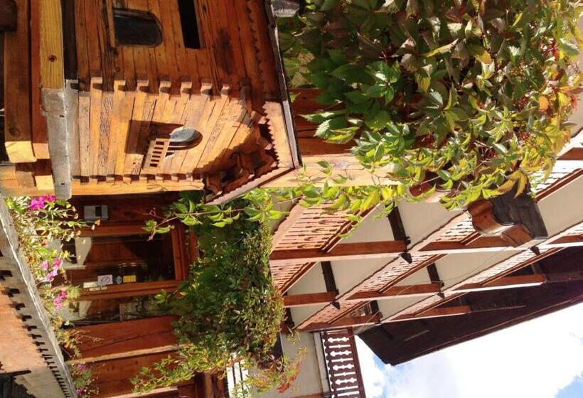 هاستل Centre De Vacances Le Val D Escreins